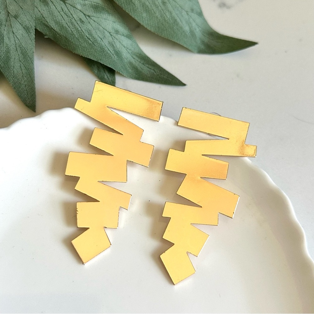 2/$30🌵 Gold Mirror Zig Zag Earrings Statement Tribal Geometric Aztec Gift NEW - Picture 3 of 8